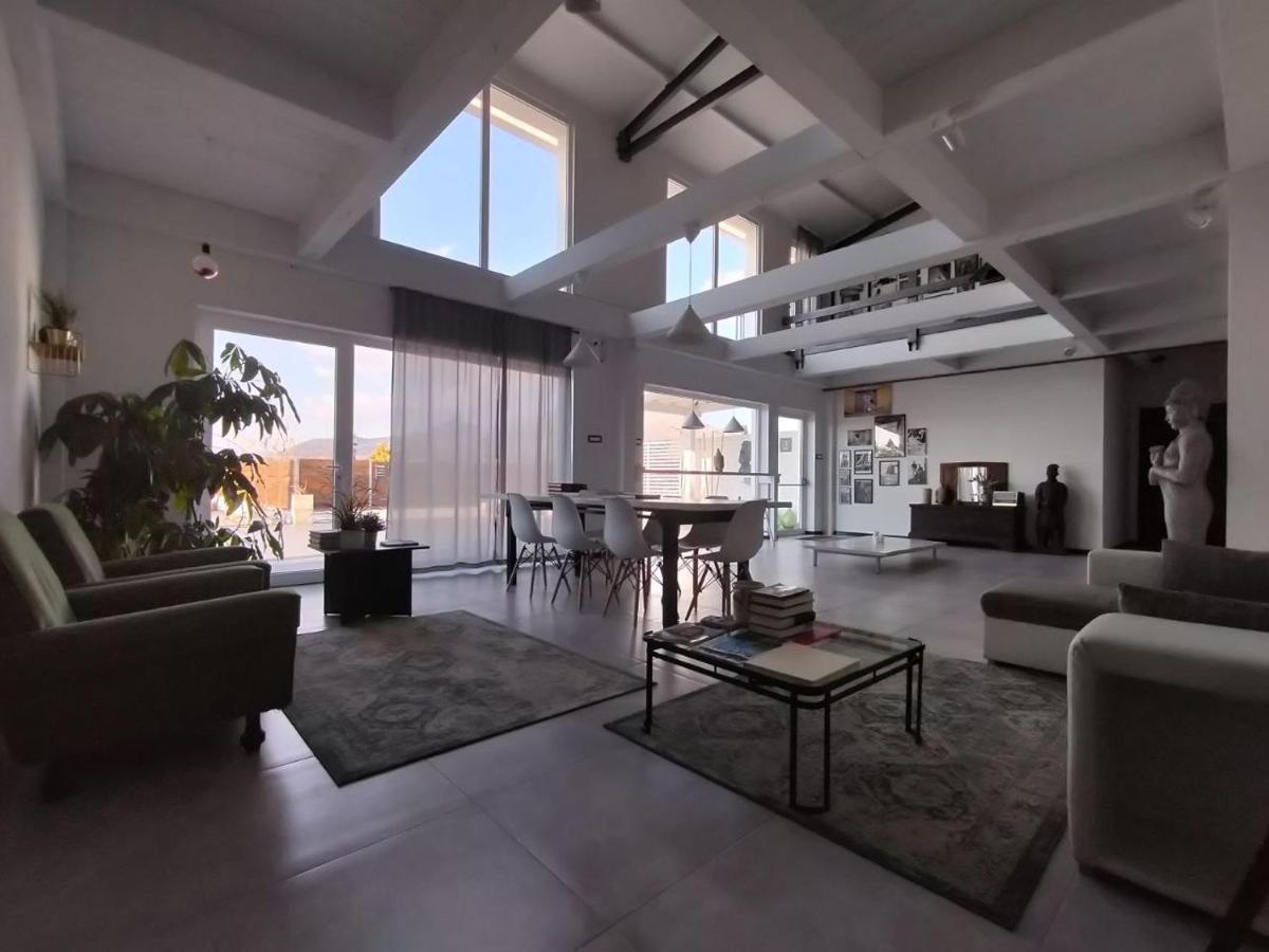 87029House Guest House สกาเลอา ภายนอก รูปภาพ