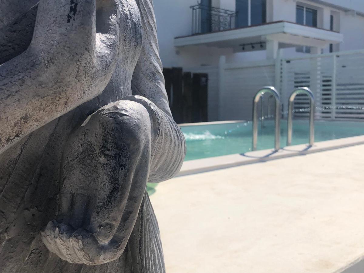 87029House Guest House สกาเลอา ภายนอก รูปภาพ